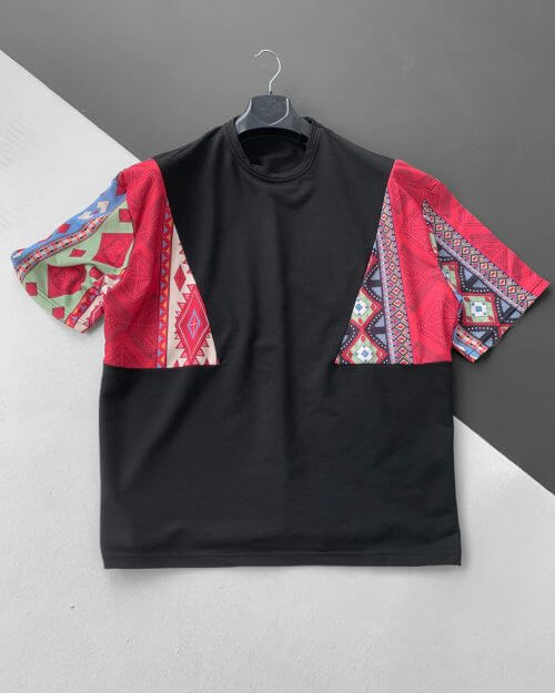 Siyah Kolu Etnik Desen Oversize T-Shirt