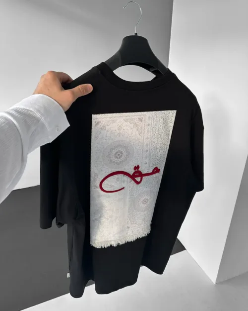 Siyah Sırtı Şal Patch Nakışlı Premium Oversize Tişört